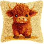 将图片加载到图库查看器,Latch Hook Cushion Kit - Highland Calf
