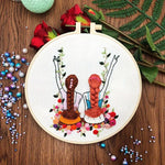 将图片加载到图库查看器,Stamped Embroidery Kit Girlfriends